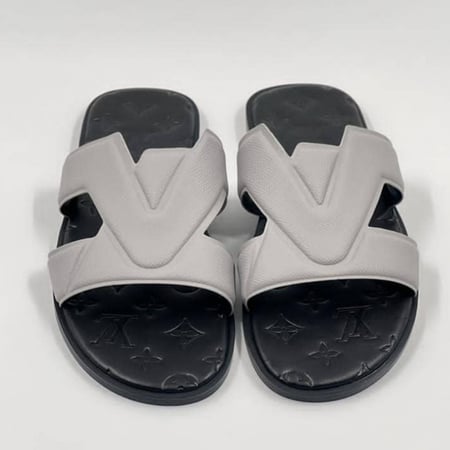 نعال LOUIS VUITTON