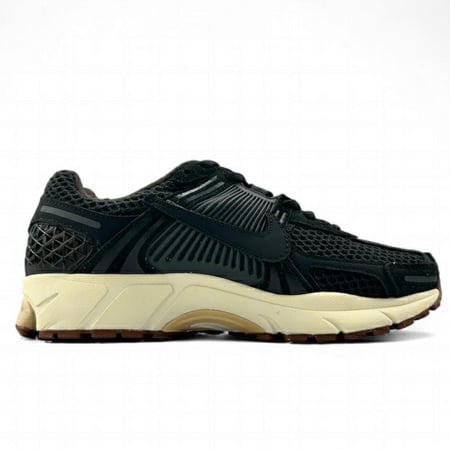 Nike Air Zoom Vomero 5