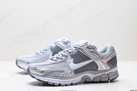 Nike Air Zoom Vomero 5
