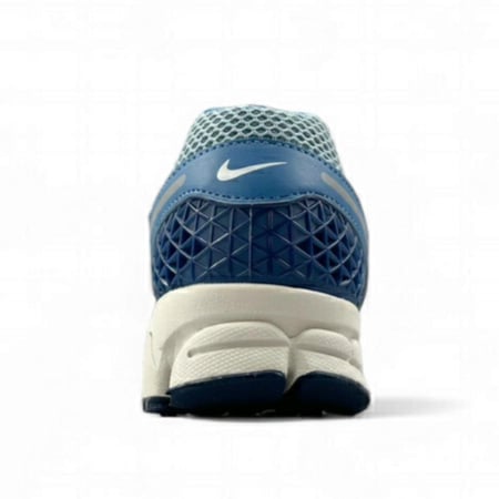 Nike Air Zoom Vomero 5