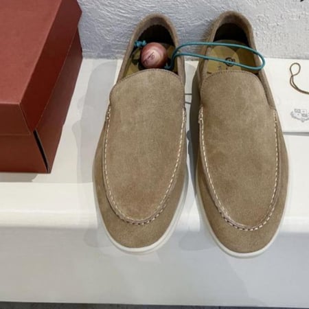 كاجوال Loro Piana