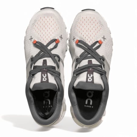 حذاء  On Cloud X4