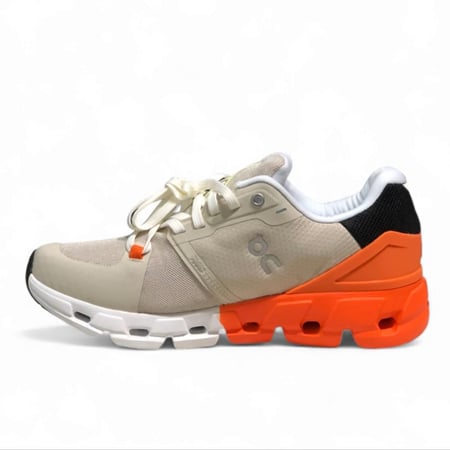 حذاء  On Cloudflyer 4