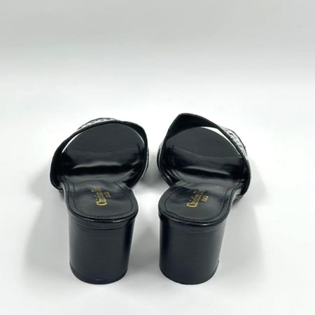 حذاء نسائي DIOR