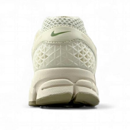 Nike Air Zoom Vomero 5