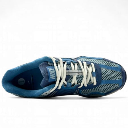 Nike Air Zoom Vomero 5