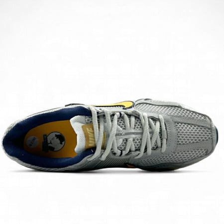 Nike Air Zoom Vomero 5