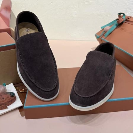 كاجوال Loro Piana