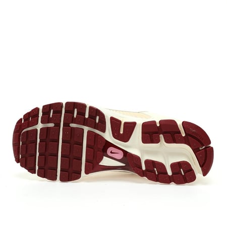 Nike Air Zoom Vomero 5