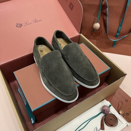 كاجوال Loro Piana