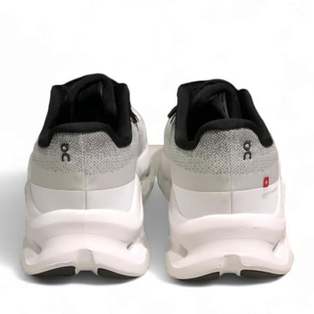 حذاء  ON Cloudtilt