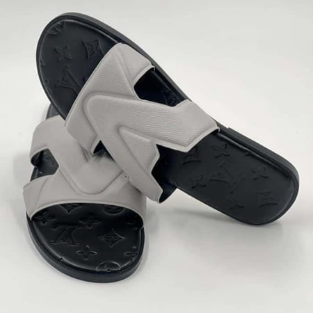 نعال LOUIS VUITTON