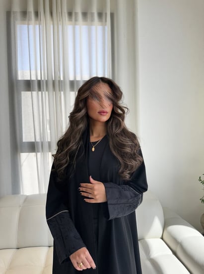 كريب واقف- تطريز اسود