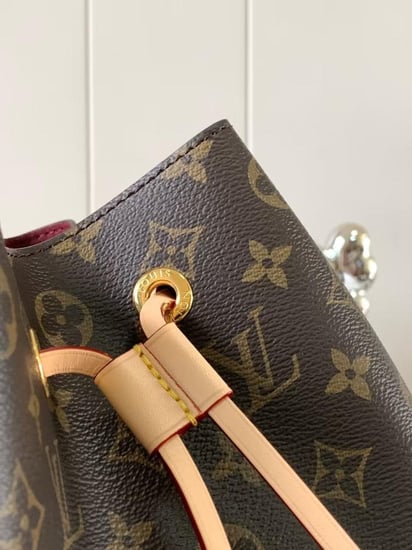 شنطة LV 20cm 20cm