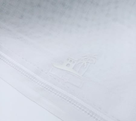غترة الديار بيضاء