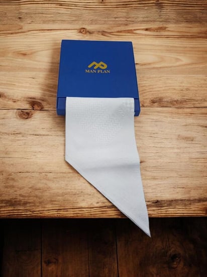 شماغ ابيض مان بلان كلاسيك 2026 م 06