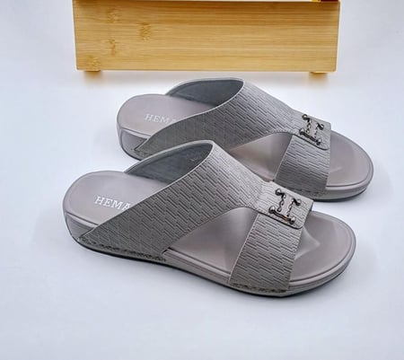 نعال رجاليه طبيه