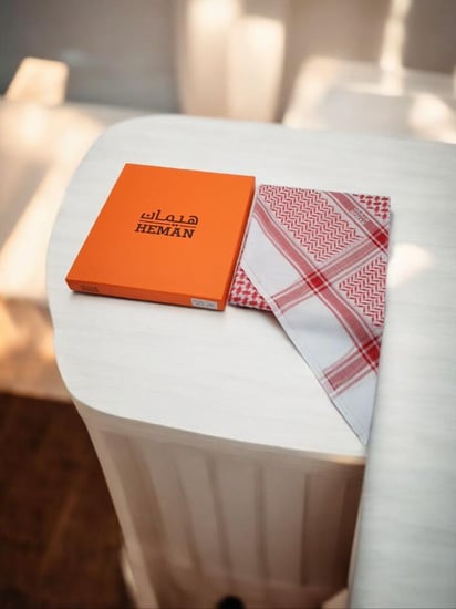 شماغ هيمان احمر