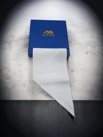 شماغ ابيض مان بلان كلاسيك 2026 م 06