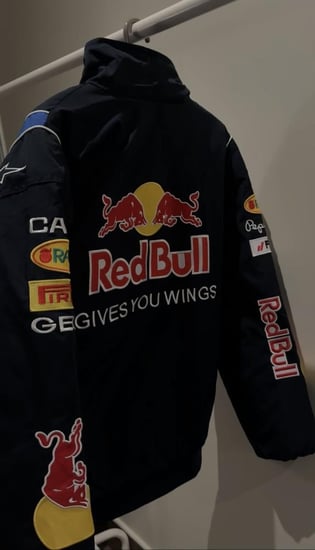 جاكيت هودي اصلي معتمد بعلامه الريدبول