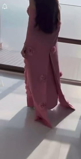 فساتين راقيه  القماش باربي كميه كبيره ورد