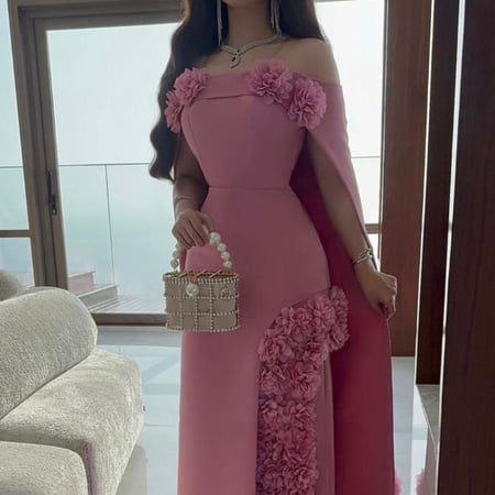 فساتين راقيه  القماش باربي كميه كبيره ورد