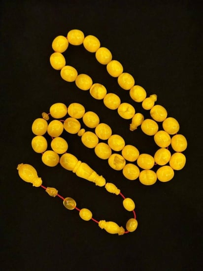 سبحة كهرمان طبيعي حجر واحد-حجر السلطان ولك من الاسم نصيب