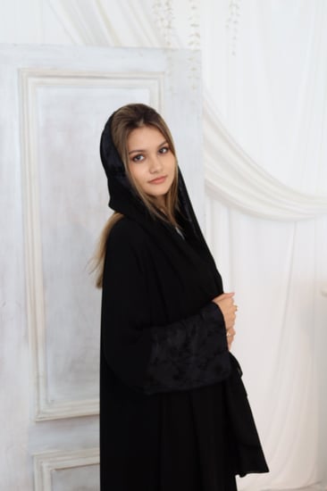 Black tone abaya