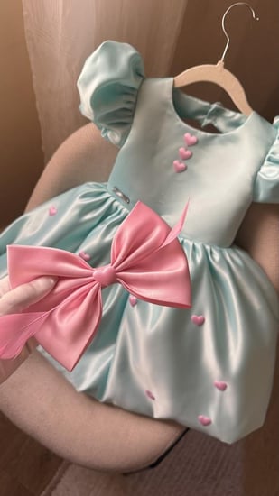 فستان القلوب تيفاني باكمام مع اكسسوار شعر