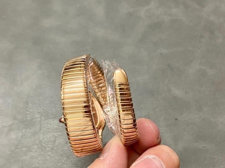 ساعة نسائية ماركة Bvlgari