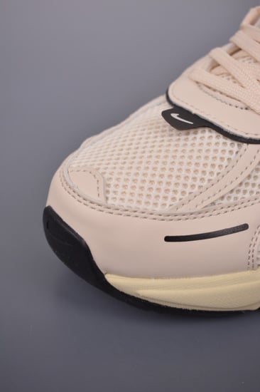 حذاء ماركة Nike