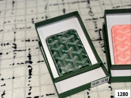 كارد ماركة Goyard