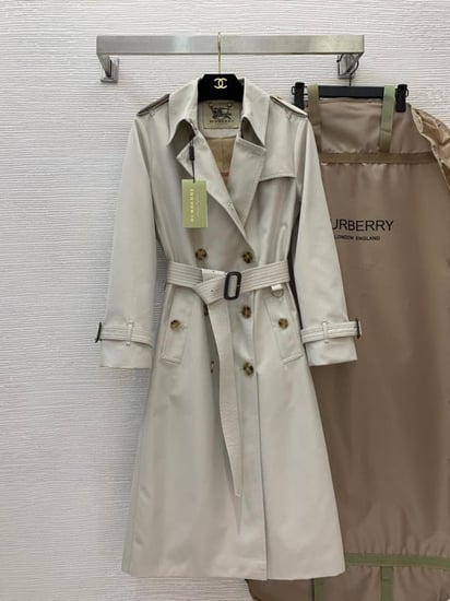 جاكيت نسائي ماركة Burberry