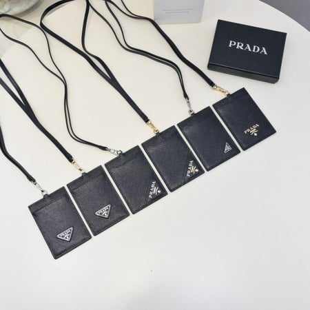 حافظة بطاقات ماركة Miumiu - Prada