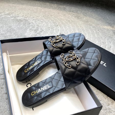 حذاء نسائي ماركة ‏Chanel