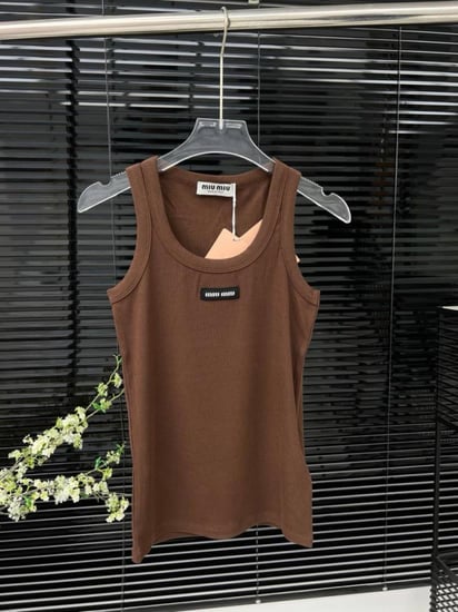 توب ماركة Miumiu