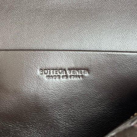 شنطة نسائية ماركة Bottega Veneta