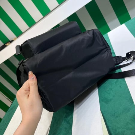 شنطة ماركة Prada