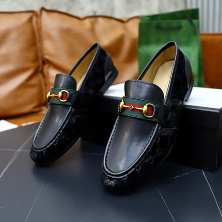 حذاء رجالي ماركة ‏Gucci