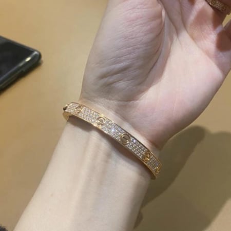 سوار ماركة Cartier