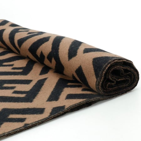سكارف ماركة Fendi