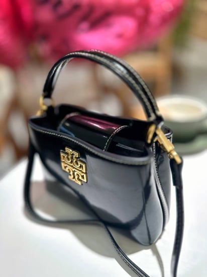 شنطة نسائية ماركة Tory burch