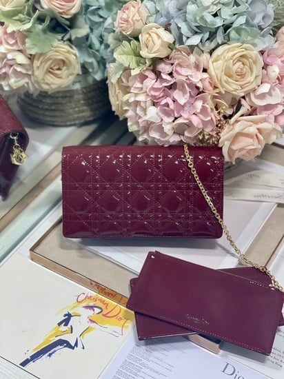 شنطة نسائية ماركة Dior