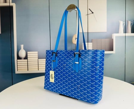 شنطة نسائية ماركة Goyard