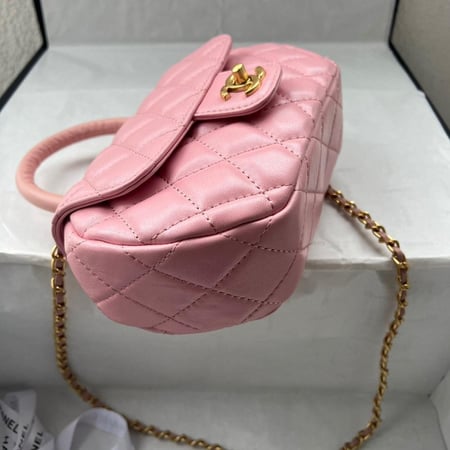 شنطة نسائية ماركة Chanel