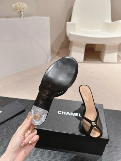 حذاء نسائي ماركة ‏Chanel