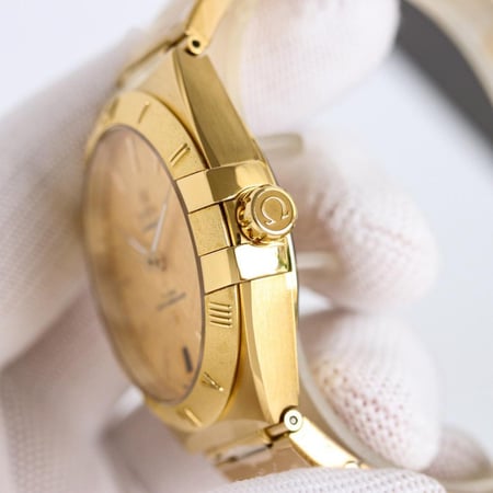 ساعة رجالية ماركة Omega