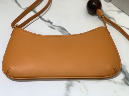 شنطة نسائية ماركة ‏JACQUEMUS