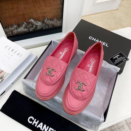 حذاء نسائي ماركة ‏Chanel
