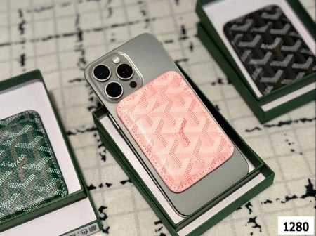 كارد ماركة Goyard